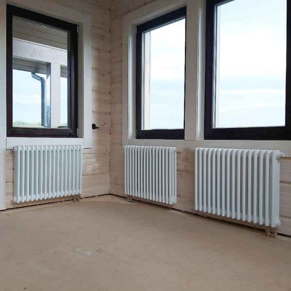 Радиатор Zehnder 3057 / 10 V002 1/2" RAL 9016 нижнее подключение